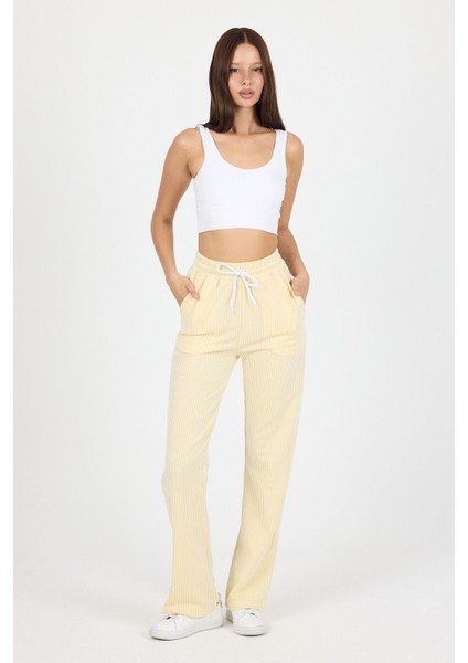 Kadın Su Yolu Çizgili Lastikli Bol Paça Pantolon Eşofman Altı – Yazlık Rahat Stil ve Günlük Şıklık