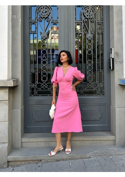 Karpuz Kol Önü Düğmeli Midi Elbise fiyatları