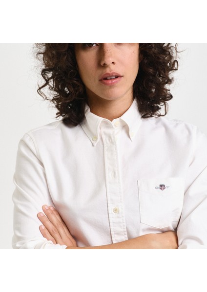 Kadın Beyaz Regular Fit Düğmeli Yaka Oxford Gömlek indirimleri