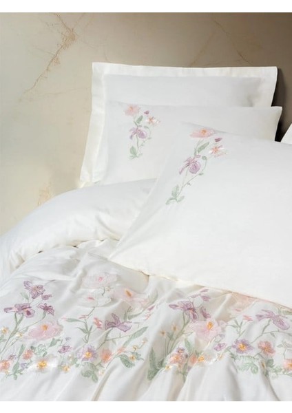 3D Nakışlı Çift Kişilik Saten Nev Takımı Zephy Ekru fiyatları