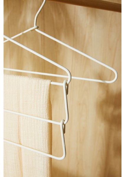 3 Katlı Ekru Renk Kumaş Kaplı Metal Giysi Askısı 42 x 41 x 0.5 cm fiyatları