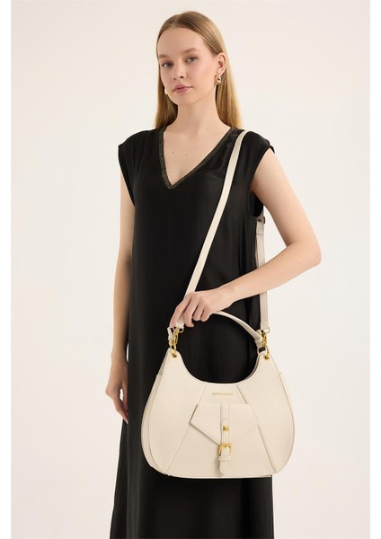 Tokalı Köşeli Çanta