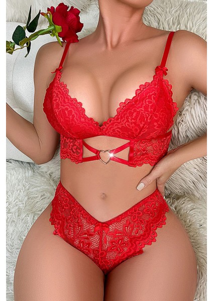 Kadın Kırmızı Kalp Tokalı Çapraz Lastik Detaylı Dantel Iç Çamaşır Takımı