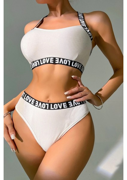Kadın Beyaz Çapraz Sırt ve Love Yazı Detaylı Iç Çamaşır Takımı