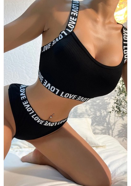 Kadın Siyah Çapraz Sırt ve Love Yazı Detaylı Iç Çamaşır Takımı modelleri