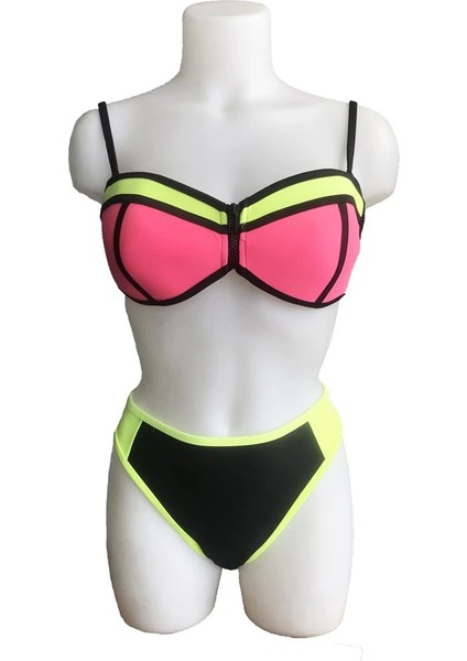 Mila Burgulu Straplez Bikini