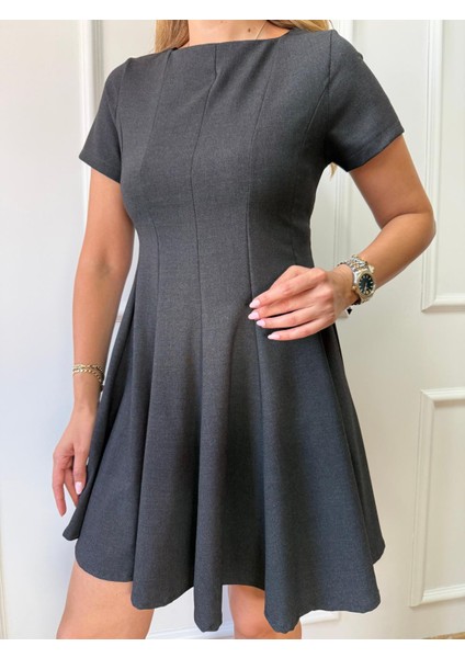 Antrasit Volanlı Elbise