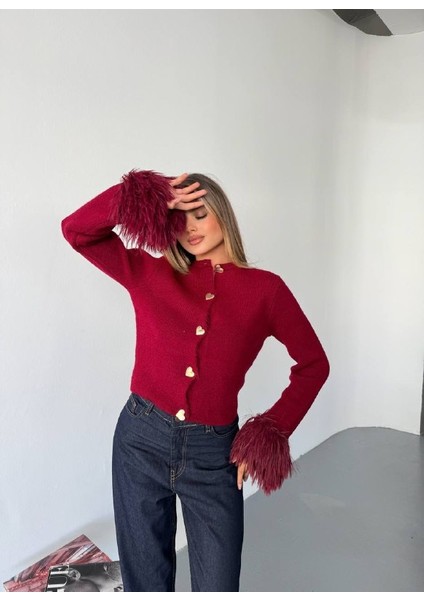 Kadın Kalp Gold Düğmeli Kol Ucu Püskül Detaylı Triko Hırka indirimleri