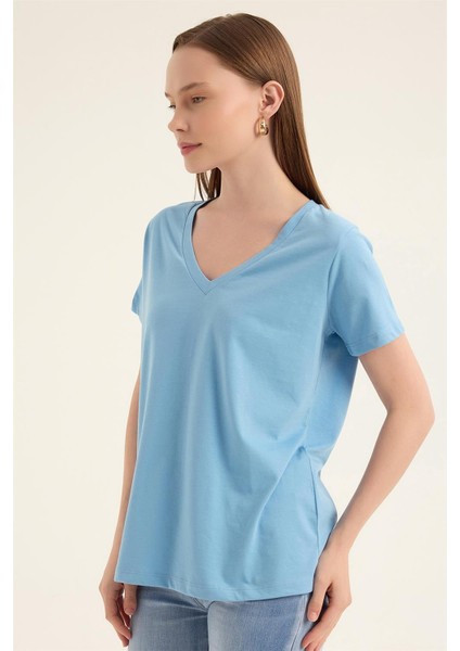 V Yaka Tshırt fiyatları