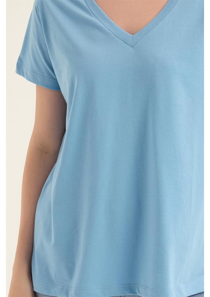 V Yaka Tshırt fırsatları