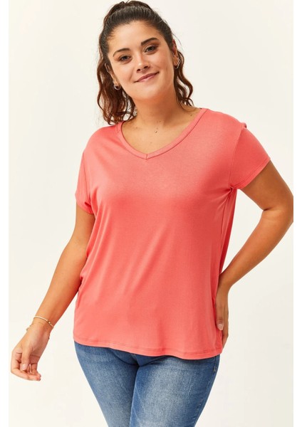 Kadın Büyük Beden V Yaka Basic Kısa Kollu Tişört %95 Pamuk %5 Likra Premium Kumaş
