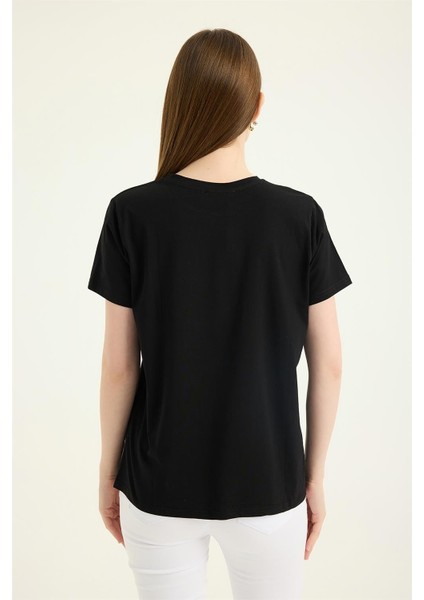 Payetli Gül Motifli Tshirt indirimleri