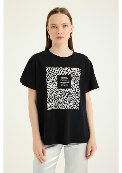 Benek Desenli Yaldızlı Tshirt