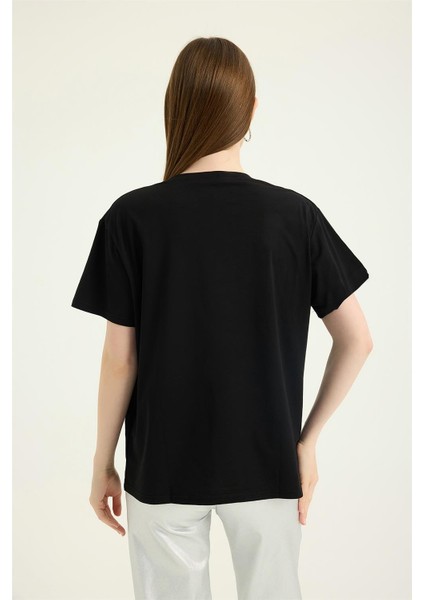 Benek Desenli Yaldızlı Tshirt indirimleri