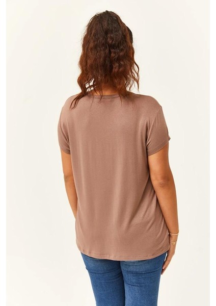 Kadın Büyük Beden V Yaka Basic Kısa Kollu Tişört %95 Pamuk %5 Likra Premium Kumaş
