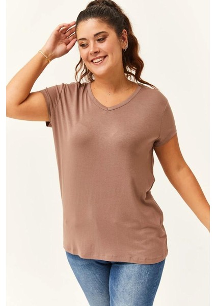Kadın Büyük Beden V Yaka Basic Kısa Kollu Tişört %95 Pamuk %5 Likra Premium Kumaş fiyatları