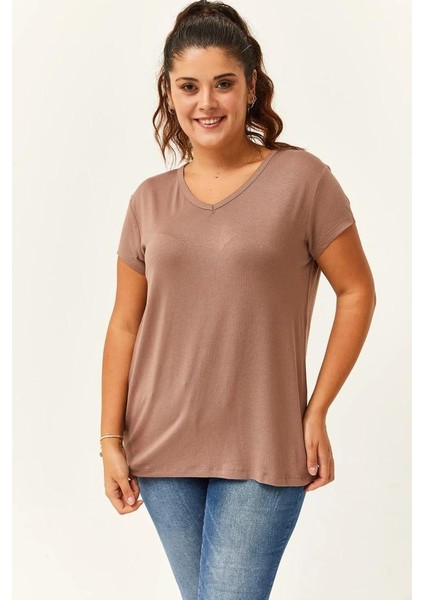Kadın Büyük Beden V Yaka Basic Kısa Kollu Tişört %95 Pamuk %5 Likra Premium Kumaş modelleri