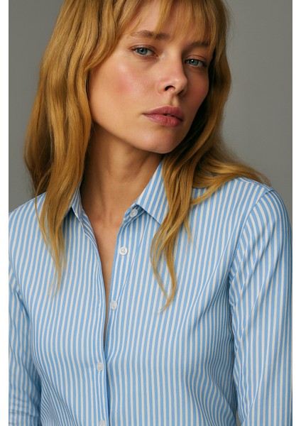 Regular Fit Ince Çizgili Gömlek