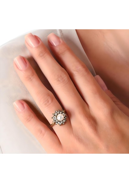 Klasik Işıltı Inci Bakır El Yapımı Kristal Taşlı Kararma Yapmaz Kadın Yüzük Kutulu