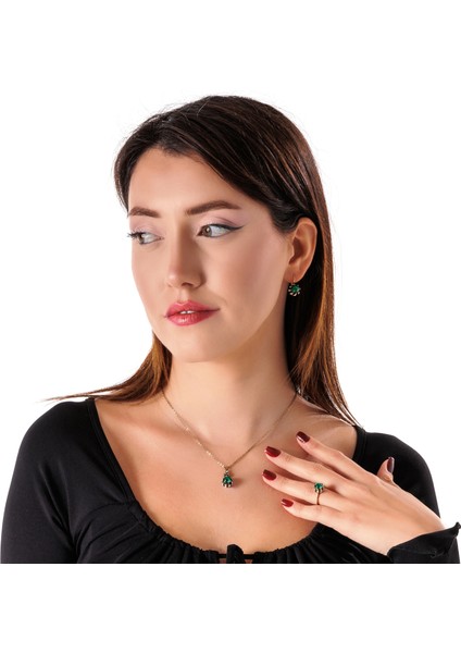 Kaz Ayağı Yeşil Bakır El Yapımı Kristal Taşlı Kararma Yapmaz Kadın Yüzük Kutulu fiyatları