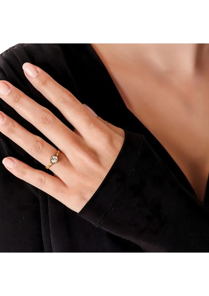 Klasik Güverseli Mini Tektaş Bakır El Yapımı Kristal Taşlı Kararma Yapmaz Kadın Yüzük Kutulu