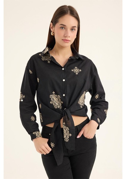 Nakış Işlemeli Gömlek