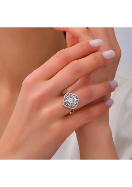 0,68 Karat Pırlanta Baget Yüzük modelleri