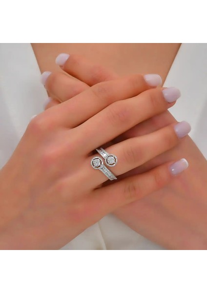 0,69 Karat Pırlanta Baget Yüzük modelleri