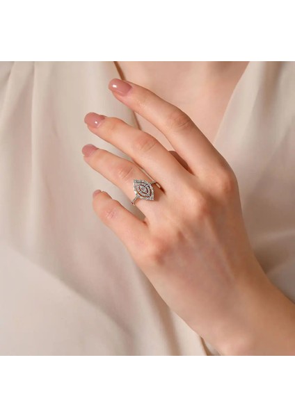 0,49 Karat Pırlanta Baget Yüzük modelleri