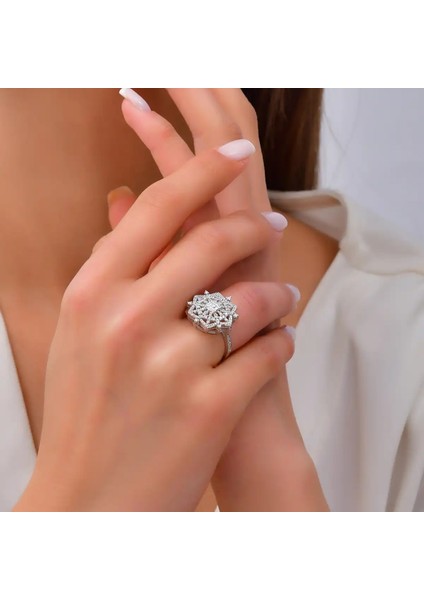 0,68 Karat Pırlanta Baget Yüzük modelleri