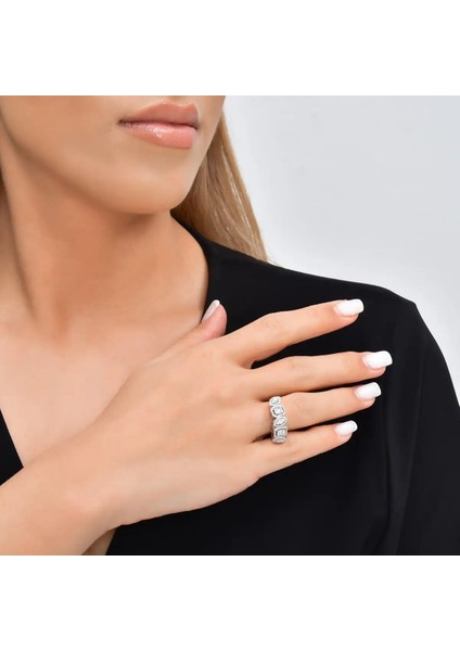 0,56 Karat Pırlanta Baget Yüzük modelleri