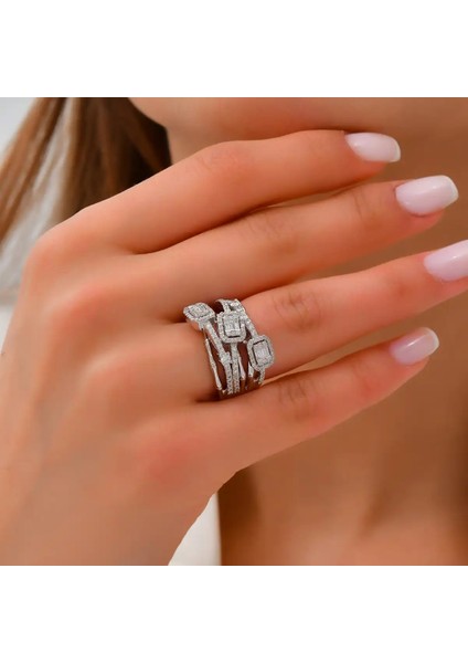 1,07 Karat Pırlanta Baget Yüzük modelleri