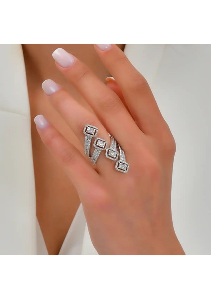 1,79 Karat Pırlanta Baget Yüzük modelleri