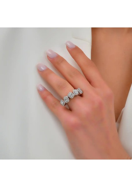 0,65 Karat Pırlanta Baget Yüzük modelleri