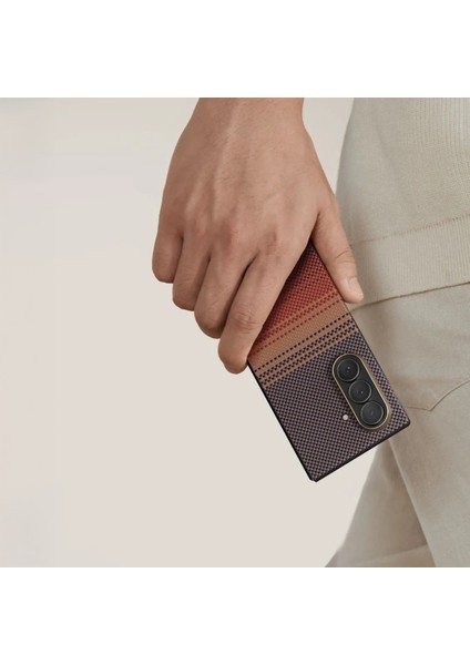 Galaxy Z Fold 7 Uyumlu Kılıf M-Safe Şarjlı Aramid Pitaka Tactile Woven Serisi Kapak Kahverengi indirimleri