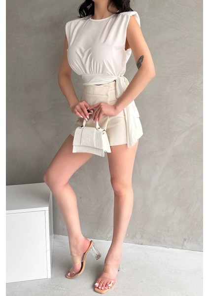 Omuzu Vatkalı Beli Kuşaklı Kadın Bluz Beyaz