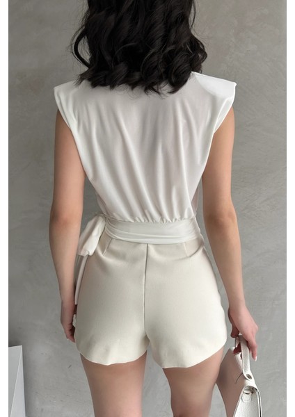 Omuzu Vatkalı Beli Kuşaklı Kadın Bluz Beyaz fırsatları