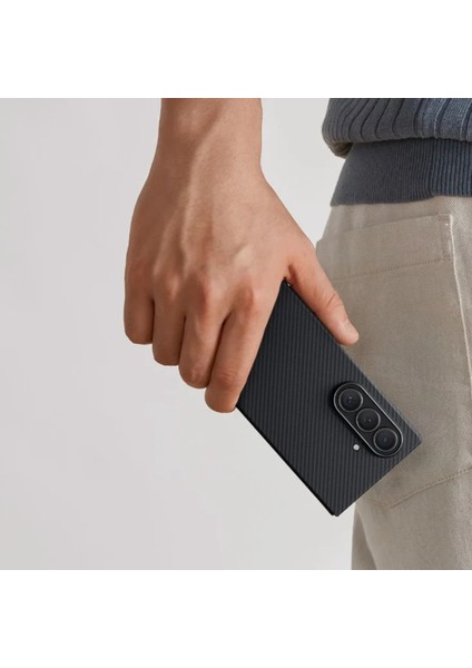 Galaxy Z Fold 7 Uyumlu Kılıf M-Safe Şarjlı 600D Aramid Pitaka Ultra-Slim Classic Serisi Siyah-Gri