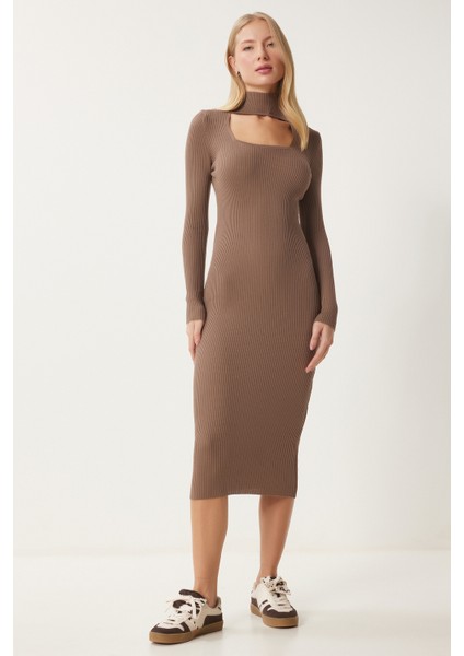Cut Out Detaylı Dik Yaka Fitilli Triko Elbise LFN0089 Vizon