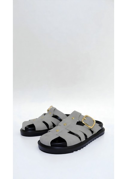 Kadın Süet Kapalı Bantlı Altın Detaylı Terlik Gri