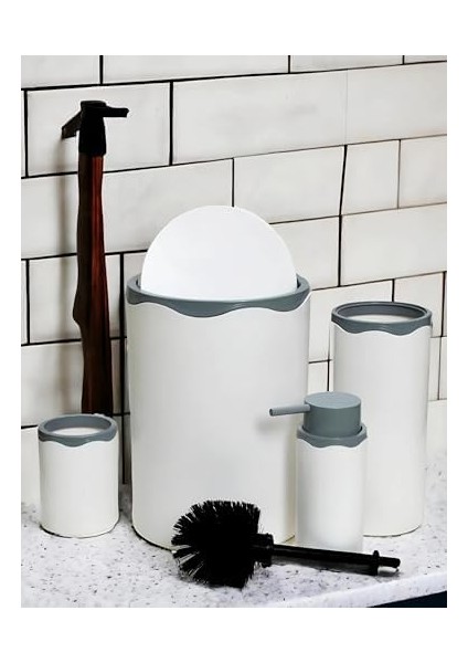 High-Tech Azra Akrilik 5 Parça Modern Banyo Seti, Beyaz-Mat Gümüş, Çöp Kovası/tuvalet Fırçası/tuvalet Fırça Kabı/sıvı Sabunluk/diş Fırçalık fiyatları