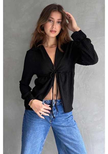 Yakalı Önü Bağcıklı Dokulu Bluz Siyah