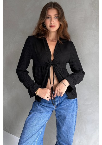 Yakalı Önü Bağcıklı Dokulu Bluz Siyah fırsatları