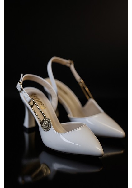 Kadın Yanı Tokalı Stiletto Ayakkabı Beyaz fiyatları