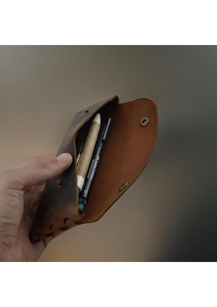 Deri Kalemlik, El Yapımı Kalemlik Hakiki Deri, Deri Küçük Kalem Kutusu - Iş, Ofis, Okul Aksesuar Tutucu, Klasik ve Minimal El Yapımı Tasarım Vintage Kalemlik (Taba) fiyatları