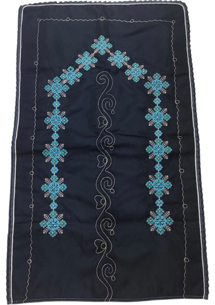 Çeyizlik Kanaviçe Etamin Işleme Nakışlı Siyah Seccade 70 x 120