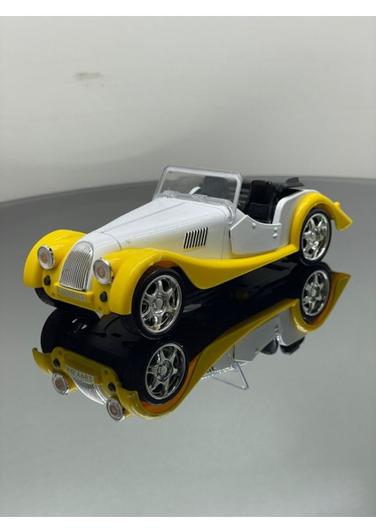 Eski Clasik Model Işıklı Sesli 1.36 Ölçek Oyuncak Araba