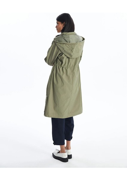 Lcw Kadın Kapüşonlu Düz Yağmurluk (W5) fiyatları