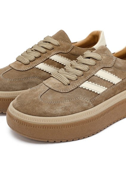 Kadın Bej Bağcıklı Kalın Tabanlı Süet Deri Sneaker 25AFD512610