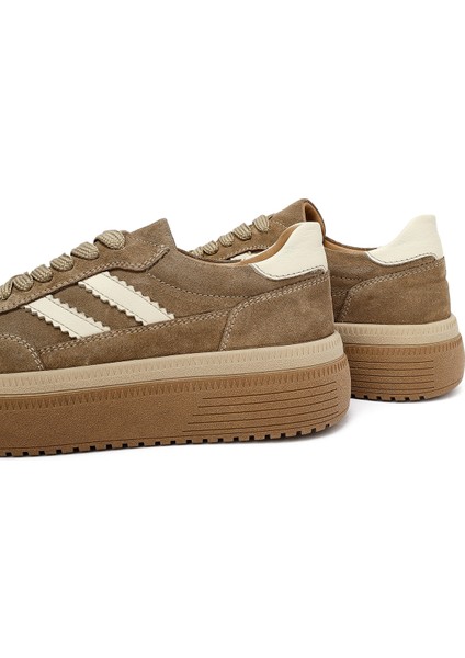 Kadın Bej Bağcıklı Kalın Tabanlı Süet Deri Sneaker 25AFD512610
